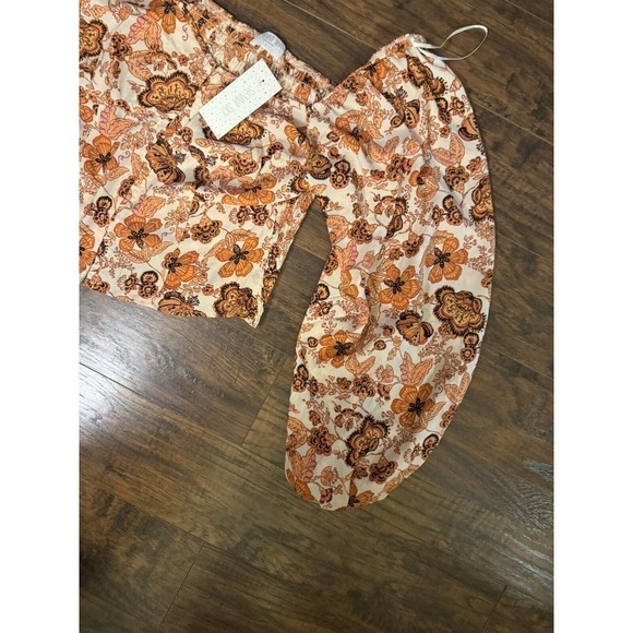 Sienna Sky Crop Top Blouse Size Large Long Balloon Sleeve V Neck Smocking NWT - Picture 2 of 7